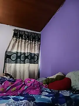 Zulema R1 online show from 06/18/26, 10:58