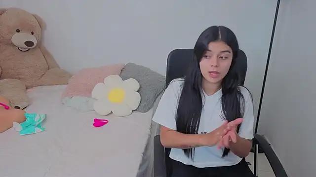 valerihouse online show from 10/28/25, 12:47