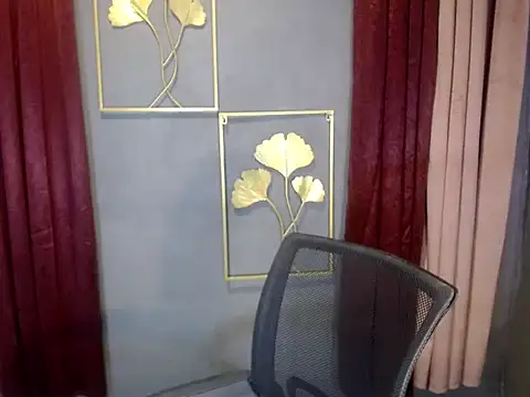 Snapshot of wetasianhugecock chatting on 11/08/25, 04:51 wetasianhugecock online show from 11/08/25, 04:51