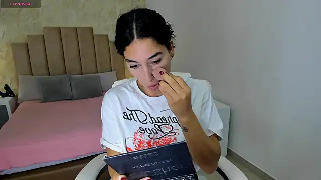 Scarlett 12 online show from 02/26/26, 11:31