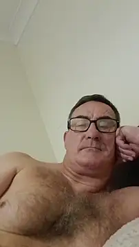 Snapshot of goldenman59 chatting on 10/16/25, 08:43 goldenman59 online show from 10/16/25, 08:43