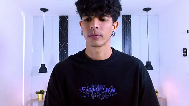 Franvill Trato online show from 11/03/25, 07:48