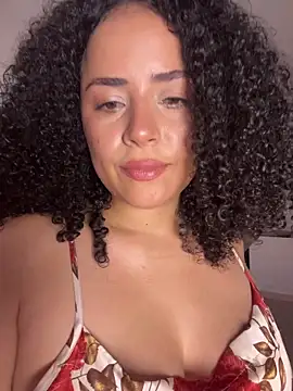 Snapshot of AfroSalvaje chatting on 12/18/25, 01:33 AfroSalvaje online show from 12/18/25, 01:33