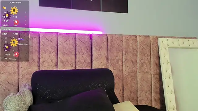 Snapshot of Niicolle_Evanss chatting on 01/11/26, 12:54 Niicolle Evanss online show from 01/11/26, 12:54