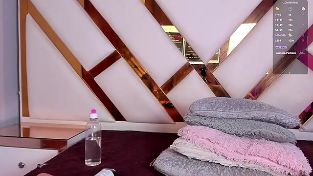 Snapshot of Niicolle_Evanss chatting on 02/11/26, 08:03 Niicolle Evanss online show from 02/11/26, 08:03