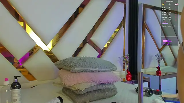 Snapshot of Niicolle_Evanss chatting on 02/23/26, 07:55 Niicolle Evanss online show from 02/23/26, 07:55