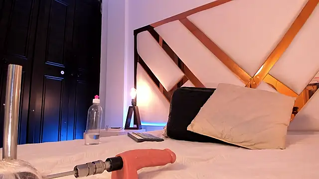 Snapshot of Niicolle_Evanss chatting on 03/18/26, 07:50 Niicolle Evanss online show from 03/18/26, 07:50