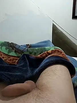 Snapshot of este_juan chatting on 11/13/25, 04:22 este juan online show from 11/13/25, 04:22