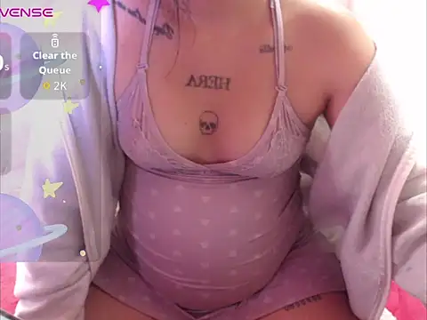 Snapshot of soyValentina chatting on 12/16/25, 08:36 soyValentina online show from 12/16/25, 08:36