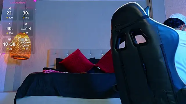 Snapshot of Thaiel_Fosteer chatting on 11/18/25, 07:02 Thaiel Fosteer online show from 11/18/25, 07:02