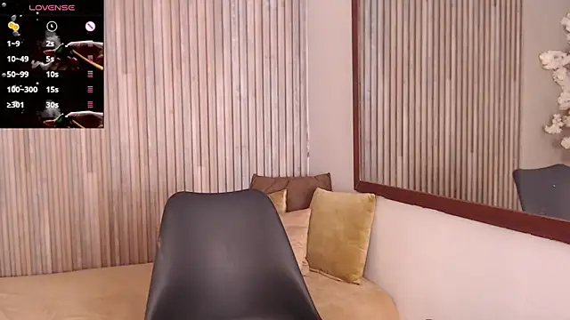 Snapshot of Glory_girl chatting on 11/03/25, 03:13 Glory girl online show from 11/03/25, 03:13