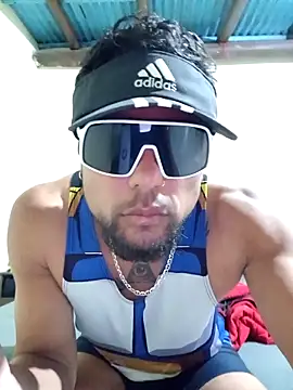 Snapshot of big_leon chatting on 11/05/25, 08:53 big leon online show from 11/05/25, 08:53