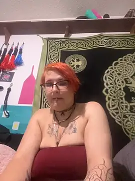 Snapshot of Harleesinn chatting on 09/17/25, 09:27 Harleesinn online show from 09/17/25, 09:27