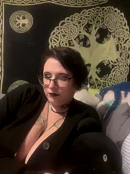 Snapshot of Harleesinn chatting on 10/07/25, 08:00 Harleesinn online show from 10/07/25, 08:00