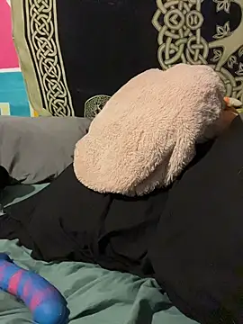 Snapshot of Harleesinn chatting on 11/17/25, 04:51 Harleesinn online show from 11/17/25, 04:51