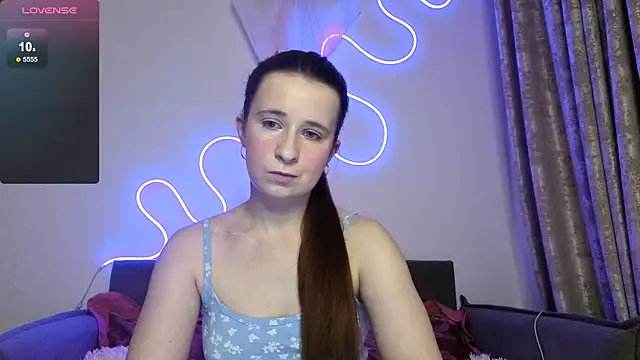 Snapshot of _Linett_ chatting on 11/05/25, 07:03 Linett online show from 11/05/25, 07:03