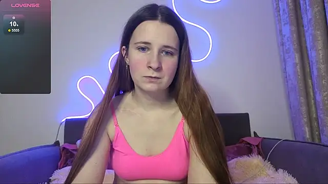 Snapshot of _Linett_ chatting on 11/08/25, 02:28 Linett online show from 11/08/25, 02:28