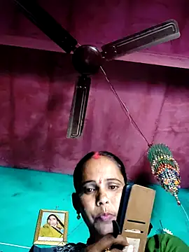 Pooja750 online show from 11/05/25, 06:46