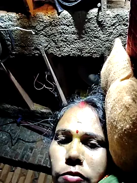 Pooja750 online show from 04/25/26, 11:13