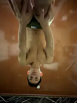 Snapshot of eroseliam chatting on 01/11/26, 05:29 eroseliam online show from 01/11/26, 05:29