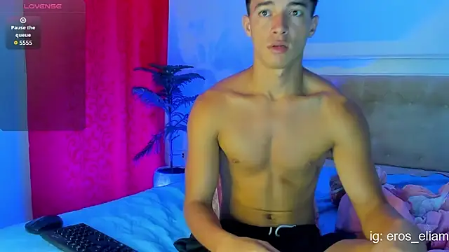 Snapshot of eroseliam chatting on 03/31/26, 02:06 eroseliam online show from 03/31/26, 02:06