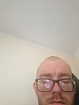 Snapshot of 948197 chatting on 04/09/26, 06:19 948197 online show from 04/09/26, 06:19