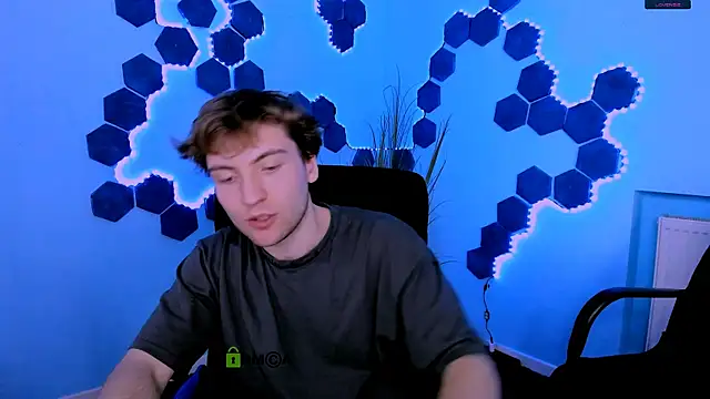 Snapshot of joseph_bear_ chatting on 03/04/26, 04:13 joseph bear online show from 03/04/26, 04:13