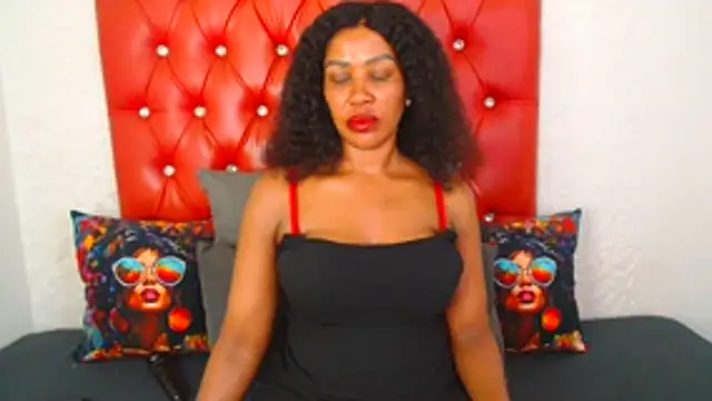 GaggingQueen32 online show from 12/22/25, 03:58