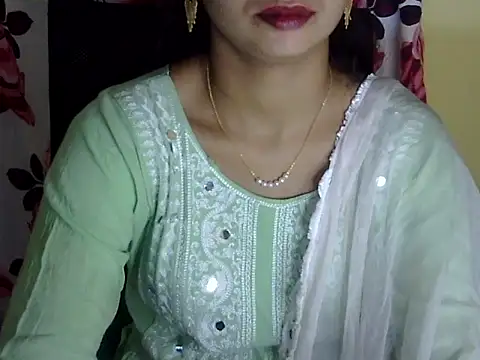 Snapshot of Rahat_S chatting on 10/24/25, 04:53 Rahat S online show from 10/24/25, 04:53