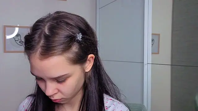 slyshypie online show from 12/02/25, 01:05