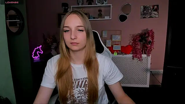 keylas moan online show from 06/10/26, 03:44