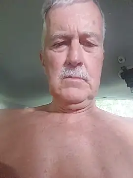 Snapshot of slaveman4you chatting on 05/12/26, 03:53 slaveman4you online show from 05/12/26, 03:53