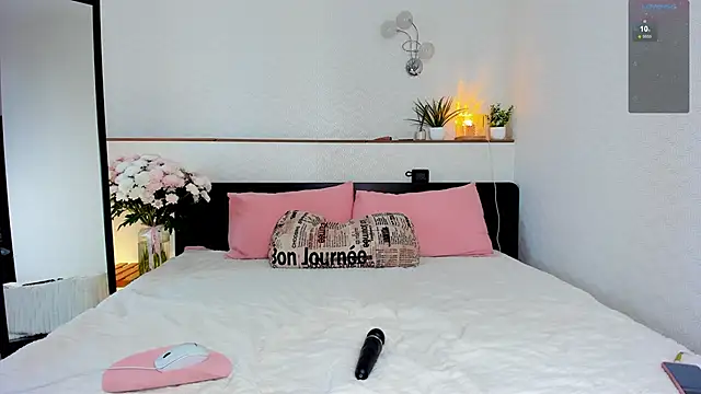 charlottacardi online show from 10/24/25, 03:58