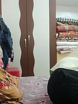 Snapshot of riyamore9623 chatting on 03/15/26, 08:42 riyamore9623 online show from 03/15/26, 08:42