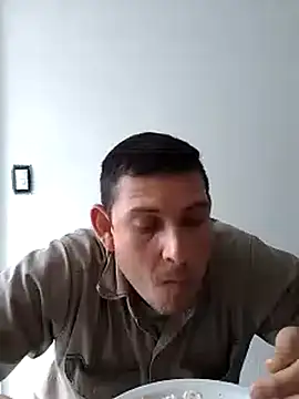 Snapshot of Az-09Ga chatting on 11/06/25, 04:30 Az-09Ga online show from 11/06/25, 04:30