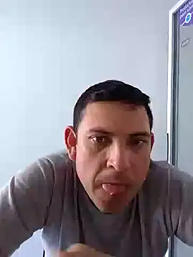 Snapshot of Az-09Ga chatting on 11/13/25, 04:28 Az-09Ga online show from 11/13/25, 04:28