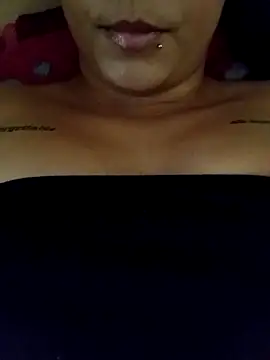 Snapshot of clarinha2 chatting on 10/05/25, 04:05 clarinha2 online show from 10/05/25, 04:05