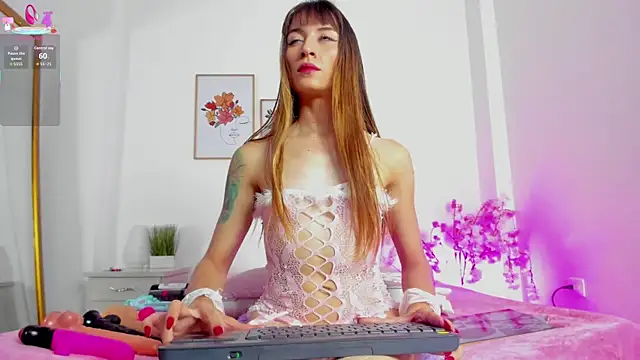 hellzel moon online show from 11/20/25, 07:13