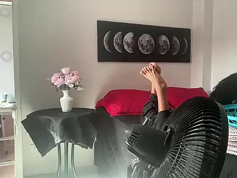 Snapshot of sexycalipso chatting on 09/17/25, 01:46 sexycalipso online show from 09/17/25, 01:46