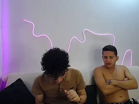 Snapshot of brutal_dirty_sex chatting on 09/21/25, 02:29 brutal dirty sex online show from 09/21/25, 02:29