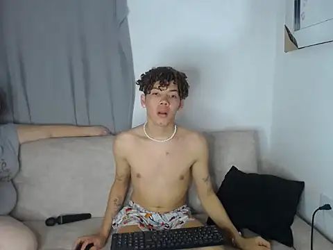 Snapshot of brutal_dirty_sex chatting on 11/27/25, 01:07 brutal dirty sex online show from 11/27/25, 01:07