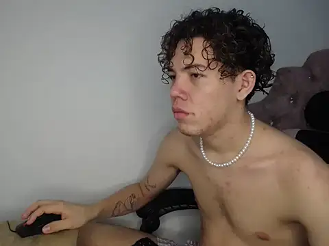 Snapshot of brutal_dirty_sex chatting on 01/11/26, 09:53 brutal dirty sex online show from 01/11/26, 09:53