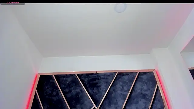 SusanaHenao online show from 10/15/25, 07:14