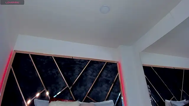 SusanaHenao online show from 10/29/25, 06:31