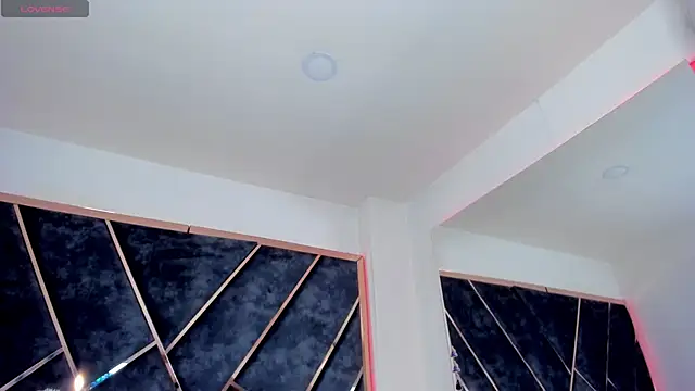 SusanaHenao online show from 11/16/25, 05:07