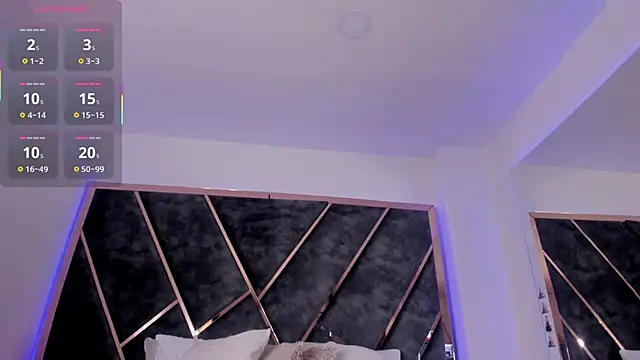 SusanaHenao online show from 12/13/25, 07:53