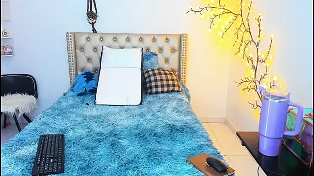 LenaStylesOA online show from 09/21/25, 12:51