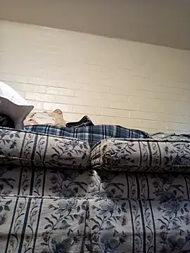 Snapshot of jizzyglizzy92 chatting on 02/14/26, 09:55 jizzyglizzy92 online show from 02/14/26, 09:55