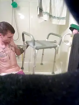 Snapshot of jizzyglizzy92 chatting on 02/17/26, 05:15 jizzyglizzy92 online show from 02/17/26, 05:15