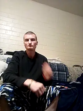 Snapshot of jizzyglizzy92 chatting on 03/18/26, 11:24 jizzyglizzy92 online show from 03/18/26, 11:24